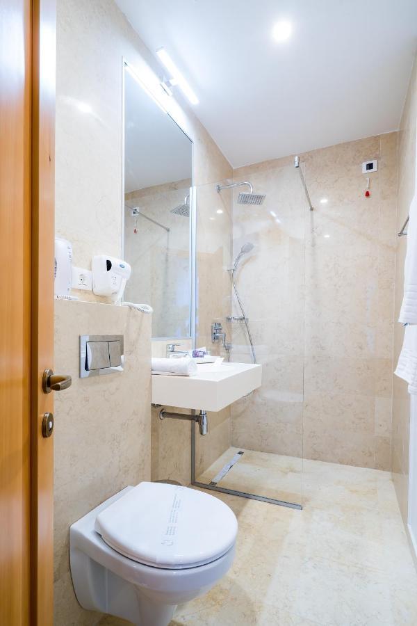 Hotel Console Слобозия Экстерьер фото