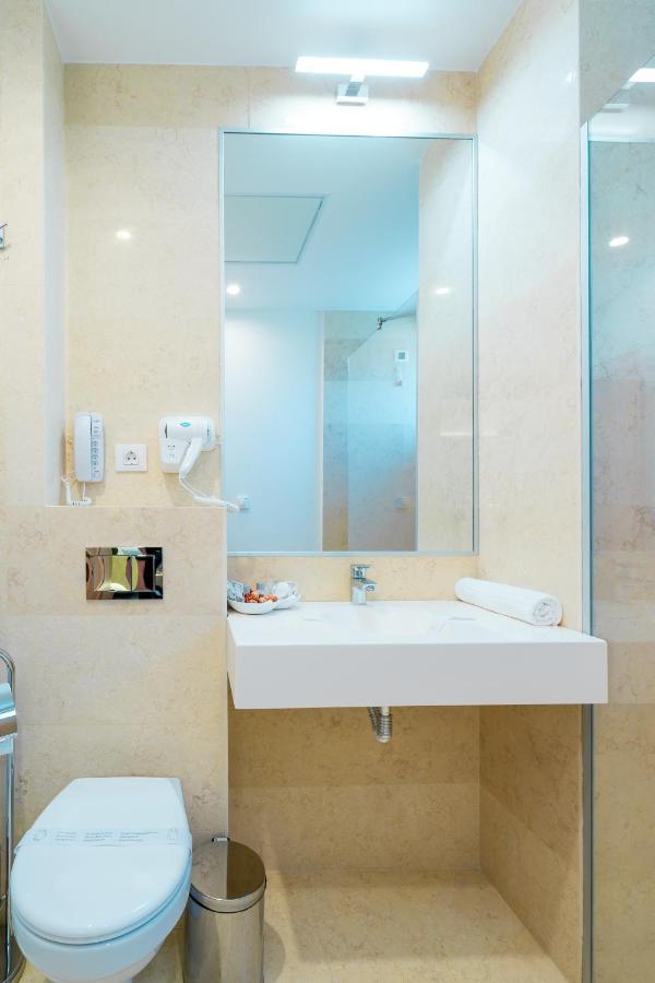 Hotel Console Слобозия Экстерьер фото